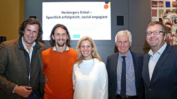 Stiftung nimmt am Forum Sport und Bewegung im Fußballmuseum Dortmund teil