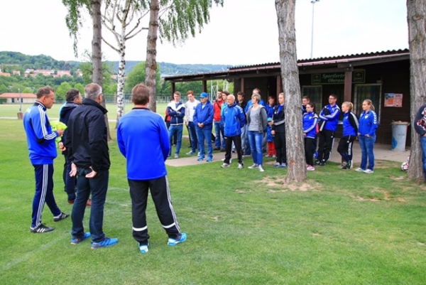 Auftakt zur Trainingsweiterbildung  und Ballübergabe  der Kinder  - und Jugendfussballstiftung Jena mit dem Lions Club Jena